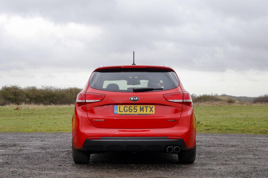  Kia ceed-SW GT Line 2015 года  (UK) (фото 3 из 20)